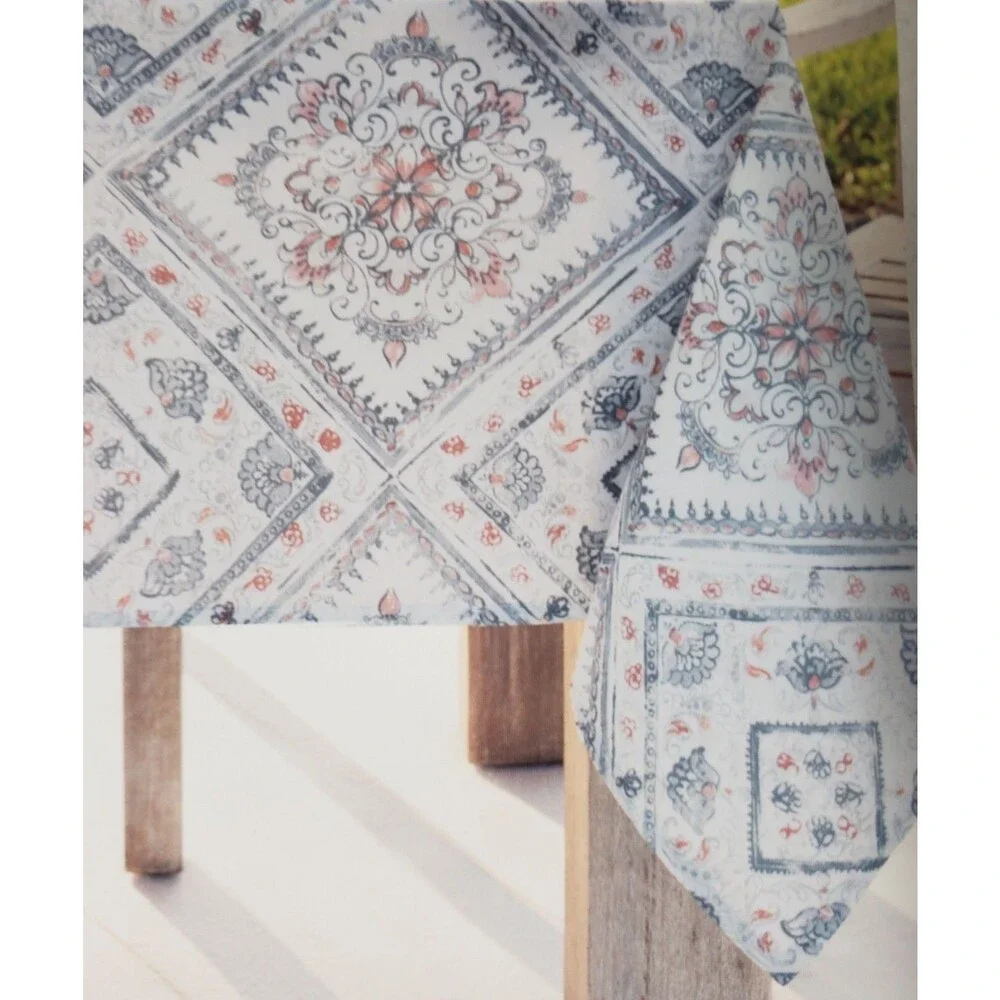 Printed Textured Tablecloth 60